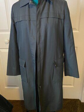 Korean Brand Carries Note Trench Coat